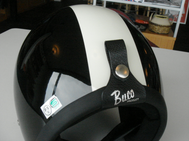 BUCO Helmetの紹介: D.Lewis