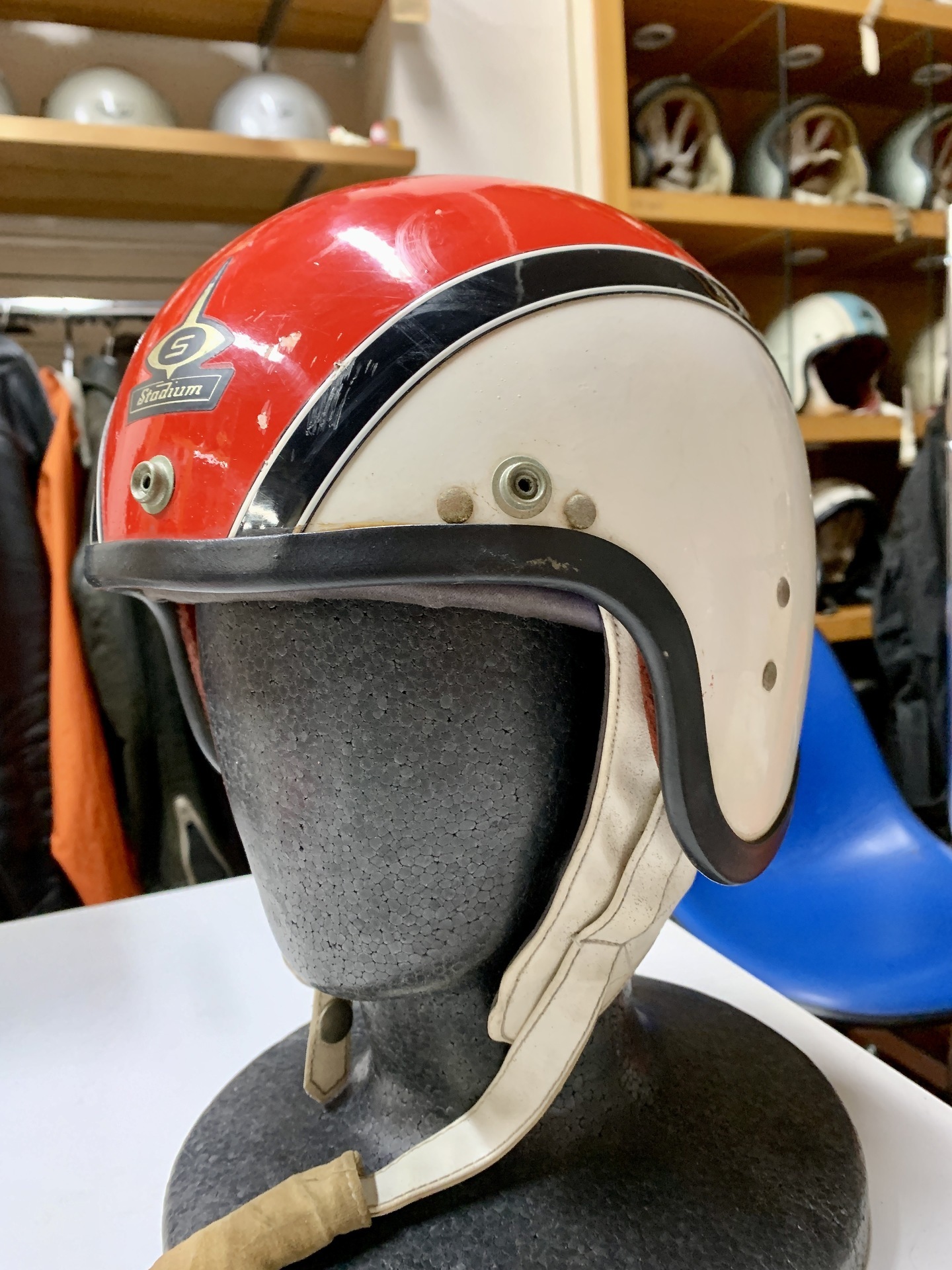 Stadium Project 4 helmet: D.Lewis